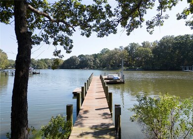 Jet ski/skiff lift & floating dock