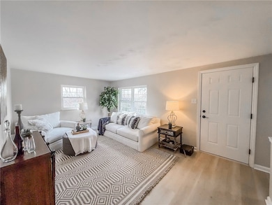 1529 Bower Hill Rd, Pittsburgh, PA 15243 - photo 2