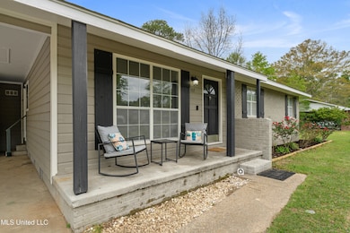 107_Forrest_Drive-5