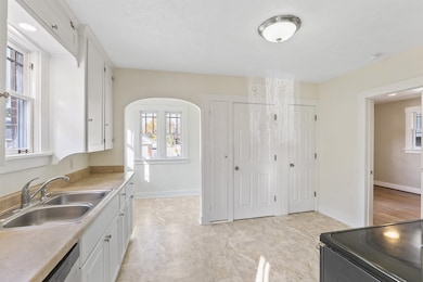 2011 E Mission Ave, Spokane, WA 99202 - photo 5