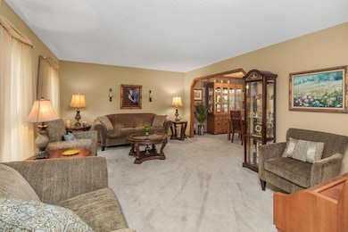 Spacious living room