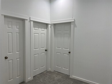 8137 Sunnyhill St, Houston, TX 77088 - photo 6