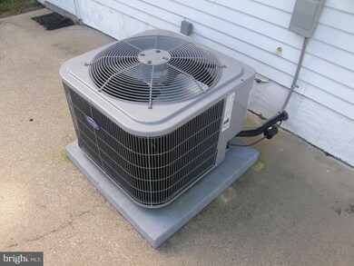 23968 Iris Dr, California, MD 20619 - photo 5