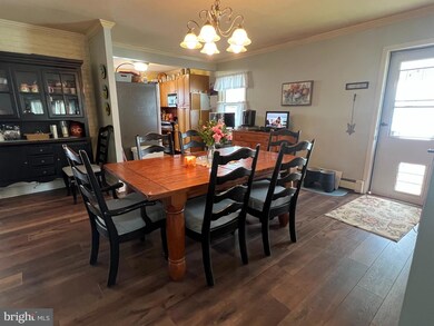 72 Aster Ln, Levittown, PA 19055 - photo 5