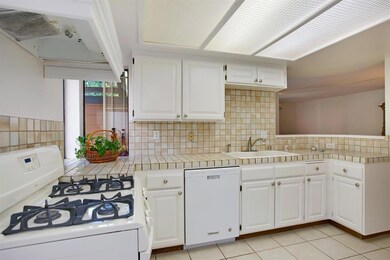 4012 Layang Cir unit A, Carlsbad, CA 92008 - photo 6