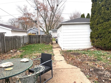 1425 Frederick St, Joliet, IL 60435 - photo 7