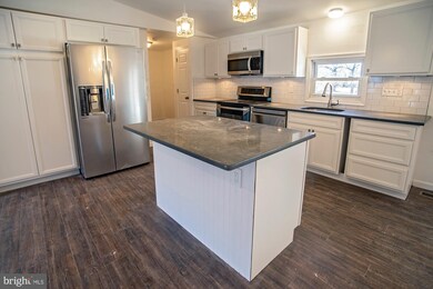 32 N Miller Ave, Penns Grove, NJ 08069 - photo 2