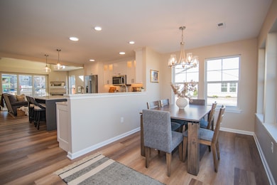 1110 Harbor Ct, West Bend, WI 53090 - photo 3