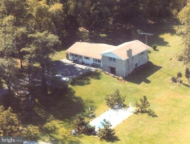 3615 Greensburg Rd, Martinsburg, WV 25404 - photo 2