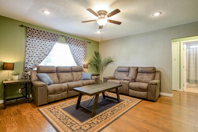 1013 2nd St, Redding, CA 96002 - photo 2