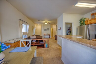 2582 Lazy Saddle Dr, Henderson, NV 89002 - photo 7