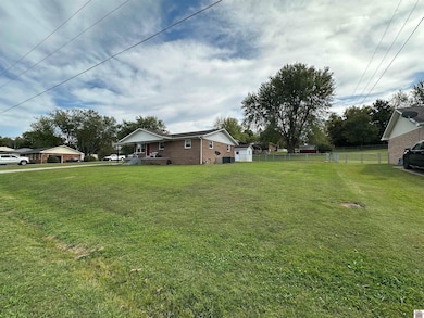 201 W Sandra Dr, Princeton, KY 42445 - photo 3