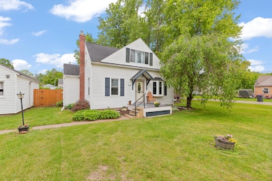 2045 Adams St - 1004