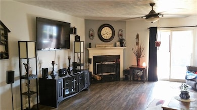 451 Pitch Pine Dr, Whiteland, IN 46184 - photo 3