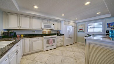 Kitchen with Recessed Lighting 2815