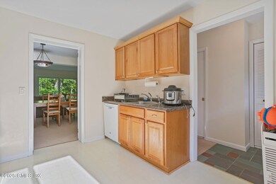 7-Kitchen-74-silo-cir