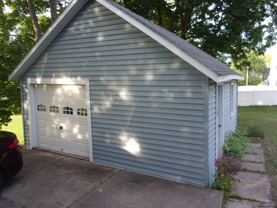 4 Worden St, Johnstown, NY 12095 - photo 3