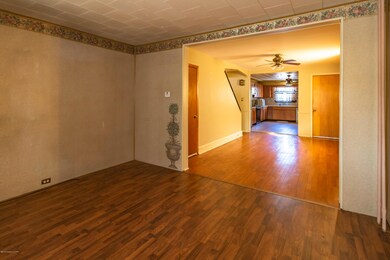 725 Garfield St, Hazle Township, PA 18201 - photo 2