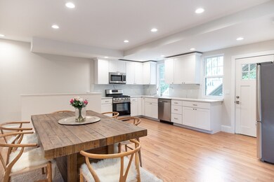 121 Washington St unit 2, Wellesley Hills, MA 02481 - photo 2