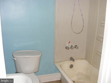 2443 Grant St, Reading, PA 19606 - photo 6