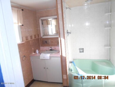 210 River St, Hawley, PA 18428 - photo 5