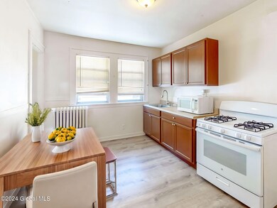 606 Morris St, Albany, NY 12208 - photo 4