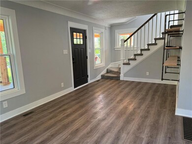 318 Pleasant View Dr, Des Moines, IA 50315 - photo 6