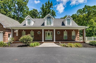 2721 Hickory Dr, Asheboro, NC 27205 - photo 3