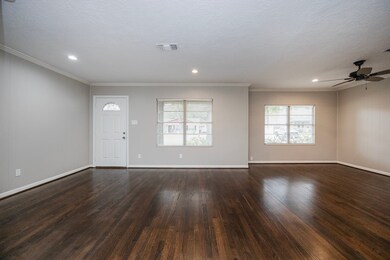 1610 Cheshire Ln, Houston, TX 77018 - photo 6