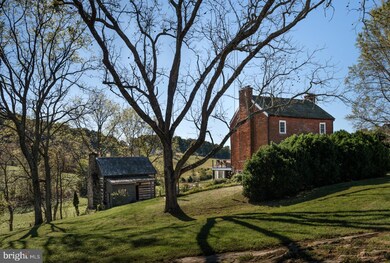 456 Scrabble Rd, Castleton, VA 22716 - photo 2