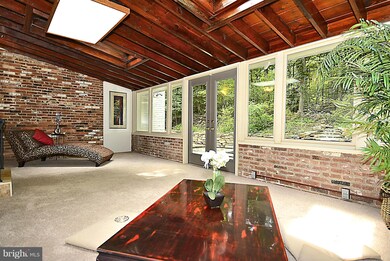 6614 Tansey Dr, Falls Church, VA 22042 - photo 2