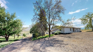 133 Mini Pines Rd, Yakima, WA 98903 - photo 3