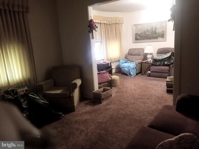 633 N Warren St, Orwigsburg, PA 17961 - photo 4