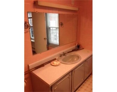 172 Endicott St unit 4, Boston, MA 02113 - photo 5