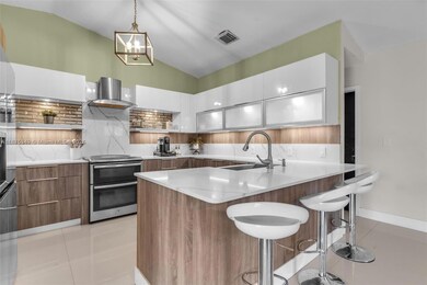 20025 NW 65th Ct, Hialeah, FL 33015 - photo 7