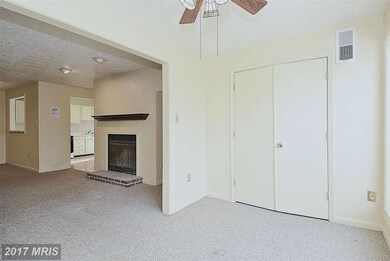 10046 Oakton Terrace Rd, Oakton, VA 22124 - photo 6