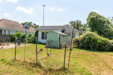 1301 Reid St, Houston, TX 77022 - photo 5