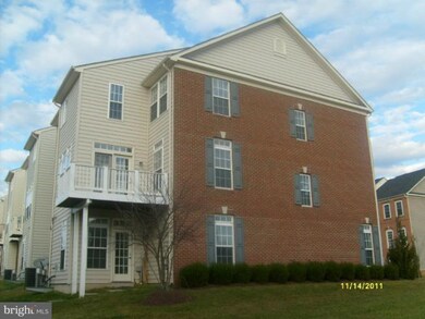 16420 Steerage Cir, Woodbridge, VA 22191 - photo 2