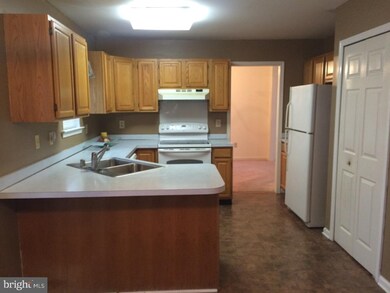 224 E Flagstone Dr, Newark, DE 19702 - photo 6