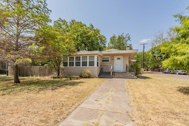 502 S Walnut St, Cleburne, TX 76033 - photo 2