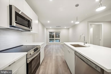 3449 Scotts Ln unit B409, Philadelphia, PA 19129 - photo 2