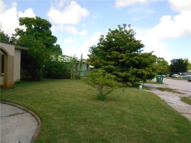 Exterior Front - Yard