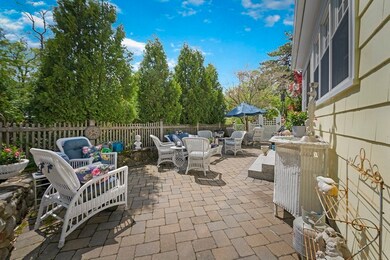 18 Cypress St, Marblehead, MA 01945 - photo 7