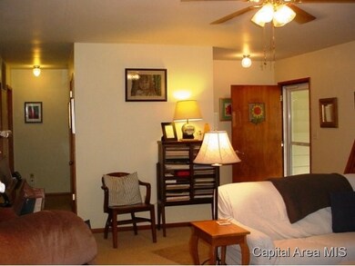 15 Sherry Ln unit 1, Rochester, IL 62563 - photo 2