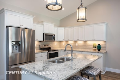 4070 Woodburn Ct, Saginaw, MI 48603 - photo 4