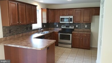 1757 Falcon Ln, Chambersburg, PA 17202 - photo 7