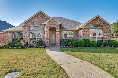 110 Crestway Dr unit 29, Cedar Hill, TX 75104 - photo 2