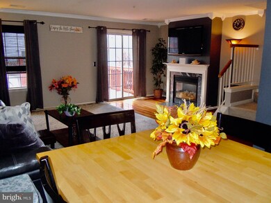 2082 Pawlet Dr, Crofton, MD 21114 - photo 2