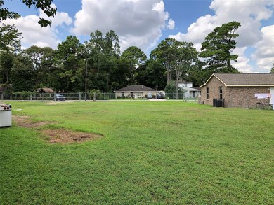 8420 Shady Dr, Houston, TX 77016 - photo 2