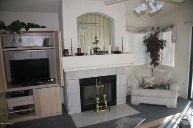 813 E Rosemonte Dr, Phoenix, AZ 85024 - photo 4